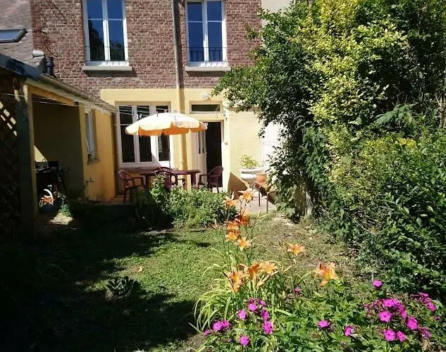 Cour Et Jardin Casa de Férias