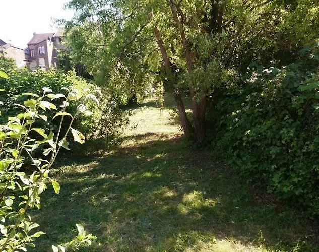 Casa de Férias Cour Et Jardin Revin (Ardennes)
