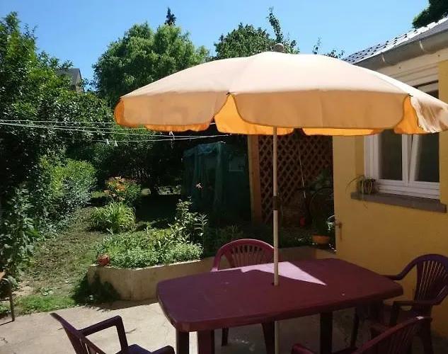 Cour Et Jardin * Revin (Ardennes)